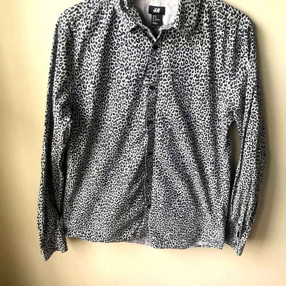 Unisex button up shirt - gray cheetah style shirt